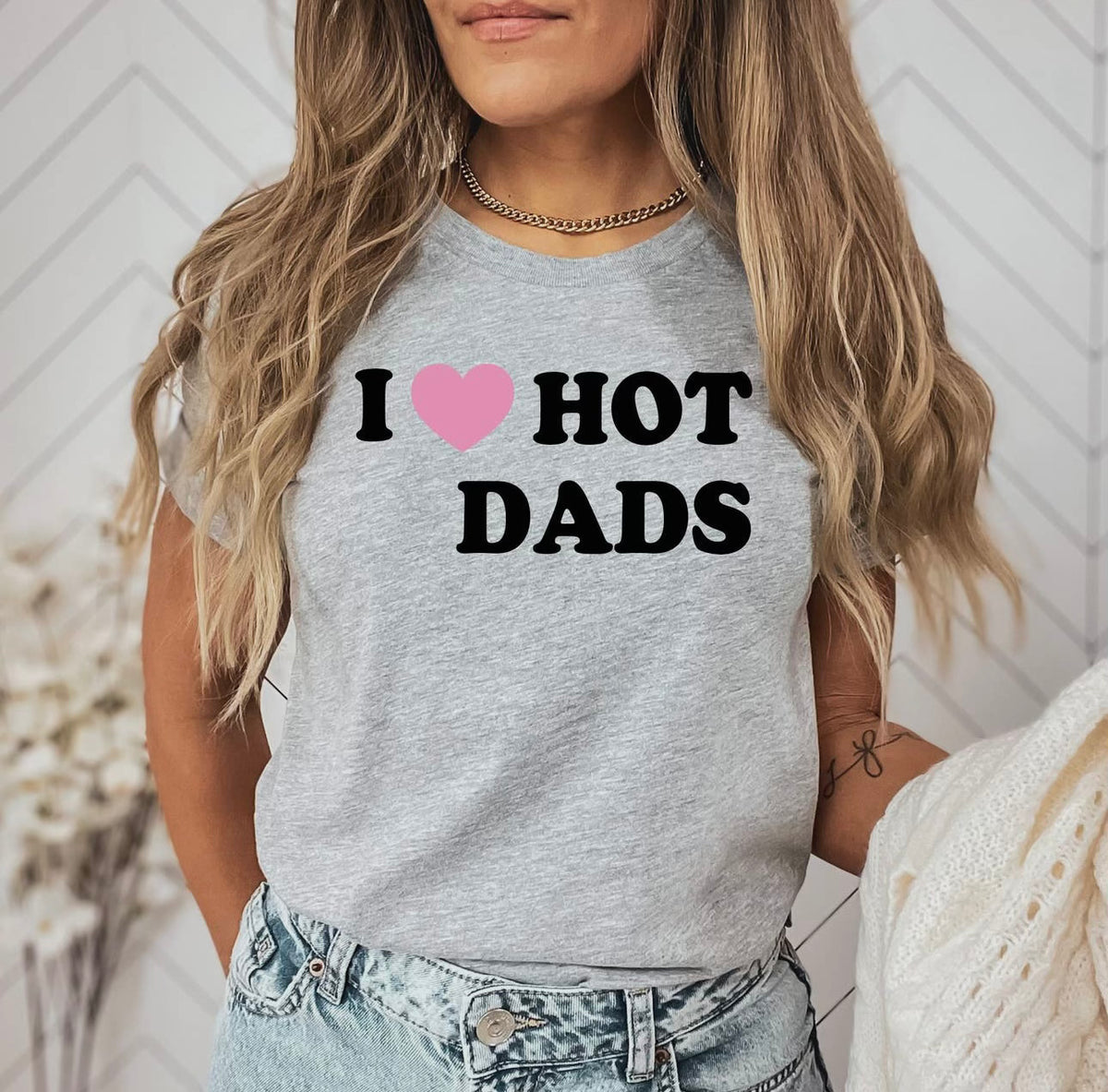 "I Love Hot Dads" Tee