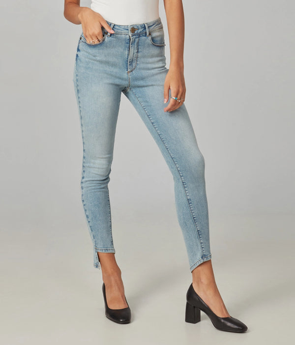 ALEXA: Dusty Sky High Rise Skinny Jeans